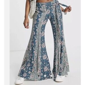 Free people Bali sultry boho flare pants floral Size large